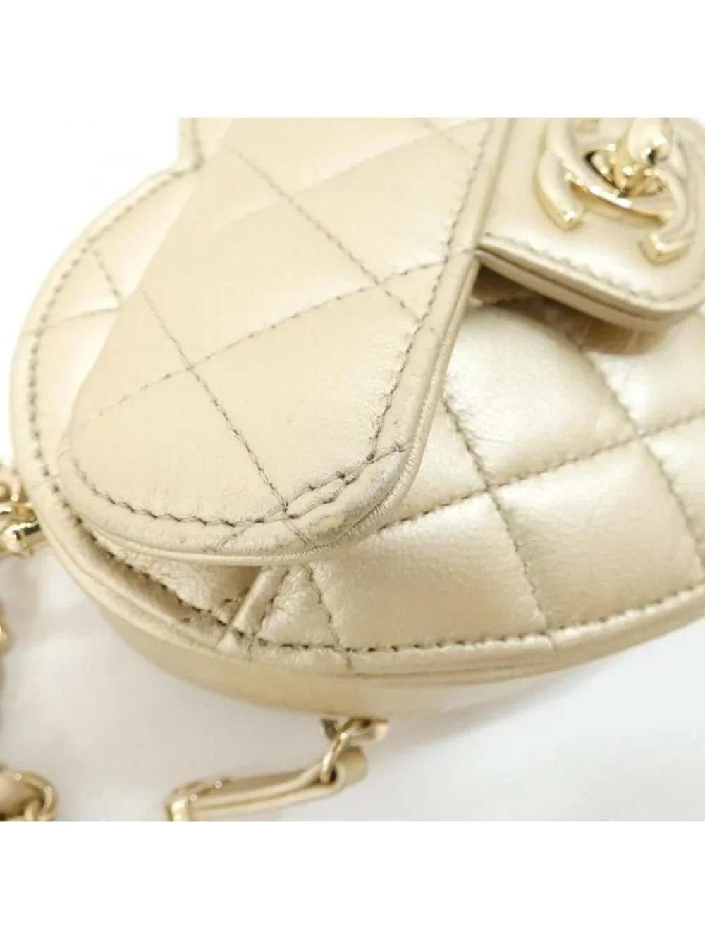 Chanel Shoulder Bag Gold